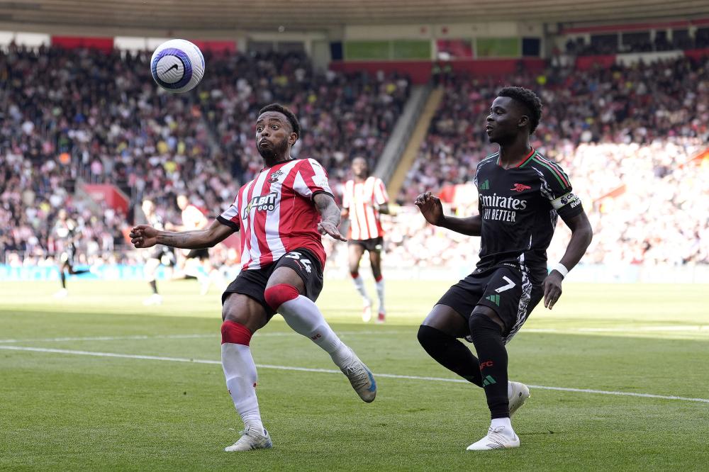 阿斯：利物浦拜仁领跑格伊争夺战，皇马因其高薪高签字费退出